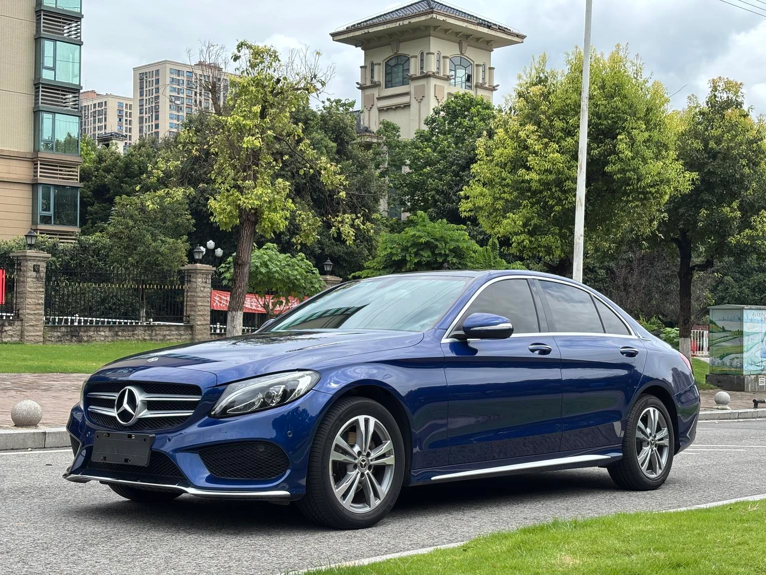 Mercedes-Benz C 200 L  Sport