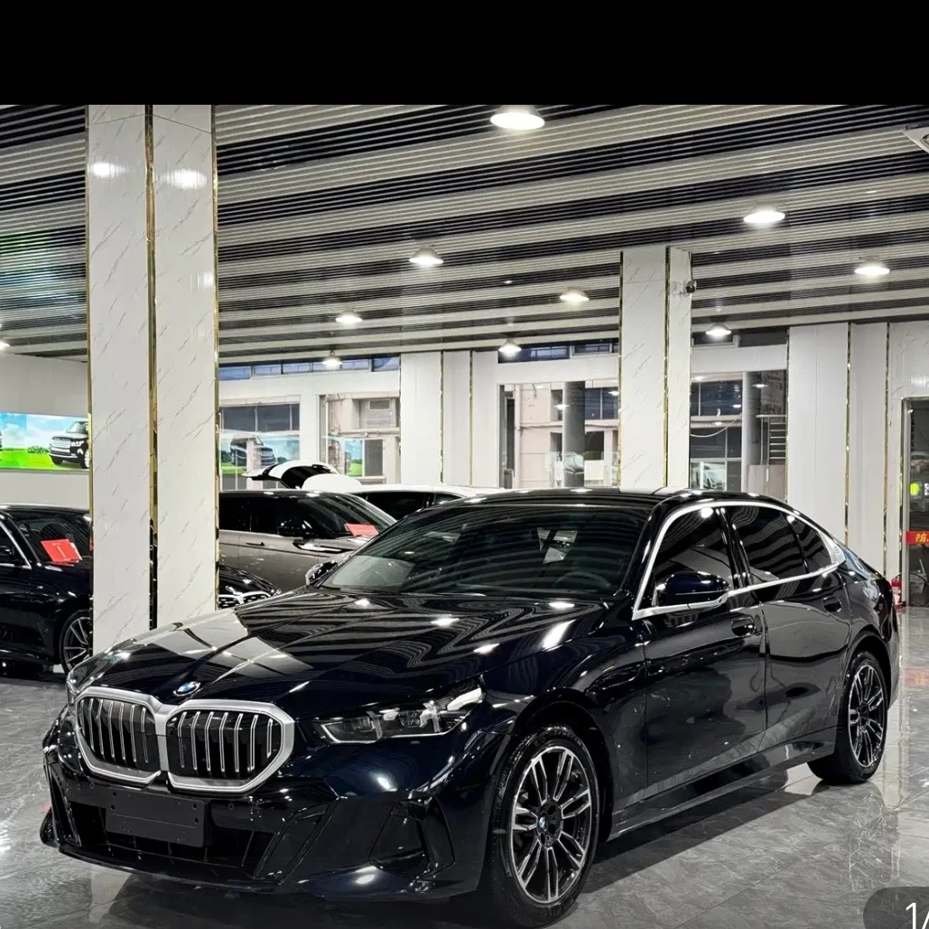 BMW 530Li Leading
