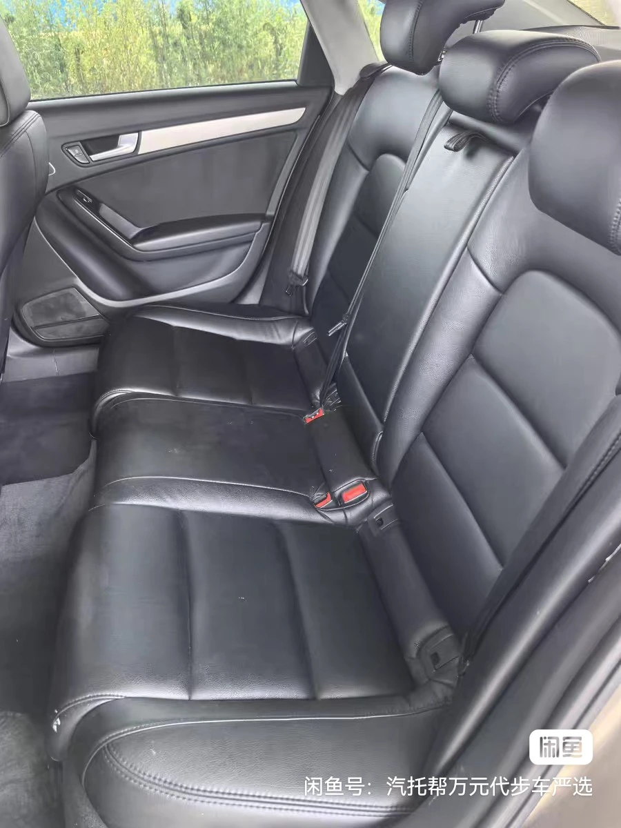 Audi A4L  - interior