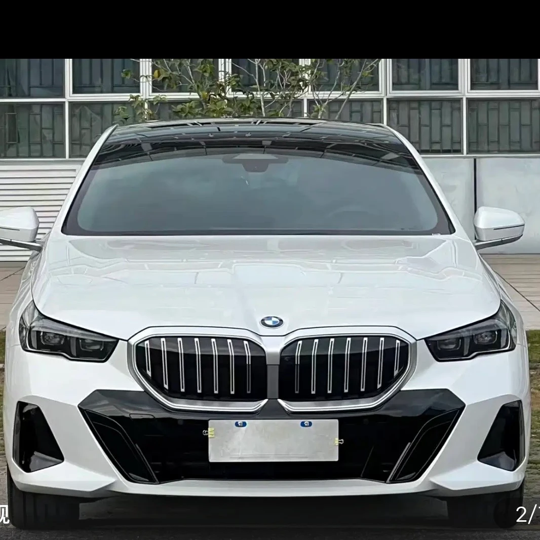 BMW 530Li Leading