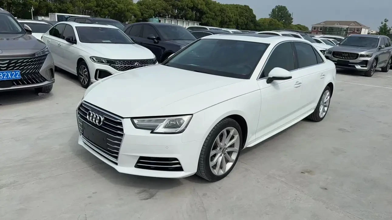 Audi A4L 40 TFSI 30th Anniversary Edition 