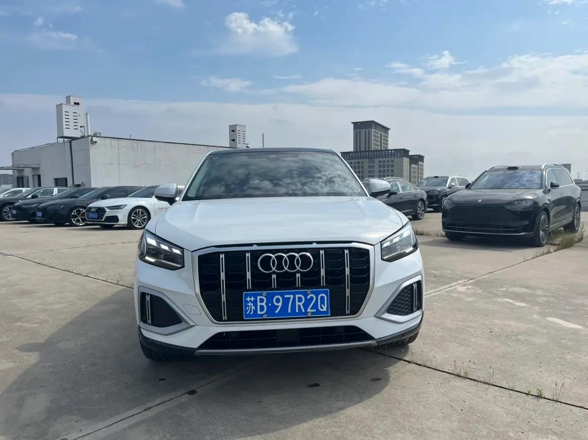 Audi Q2L 35TFSI Luxury Dynamic Model - exterior