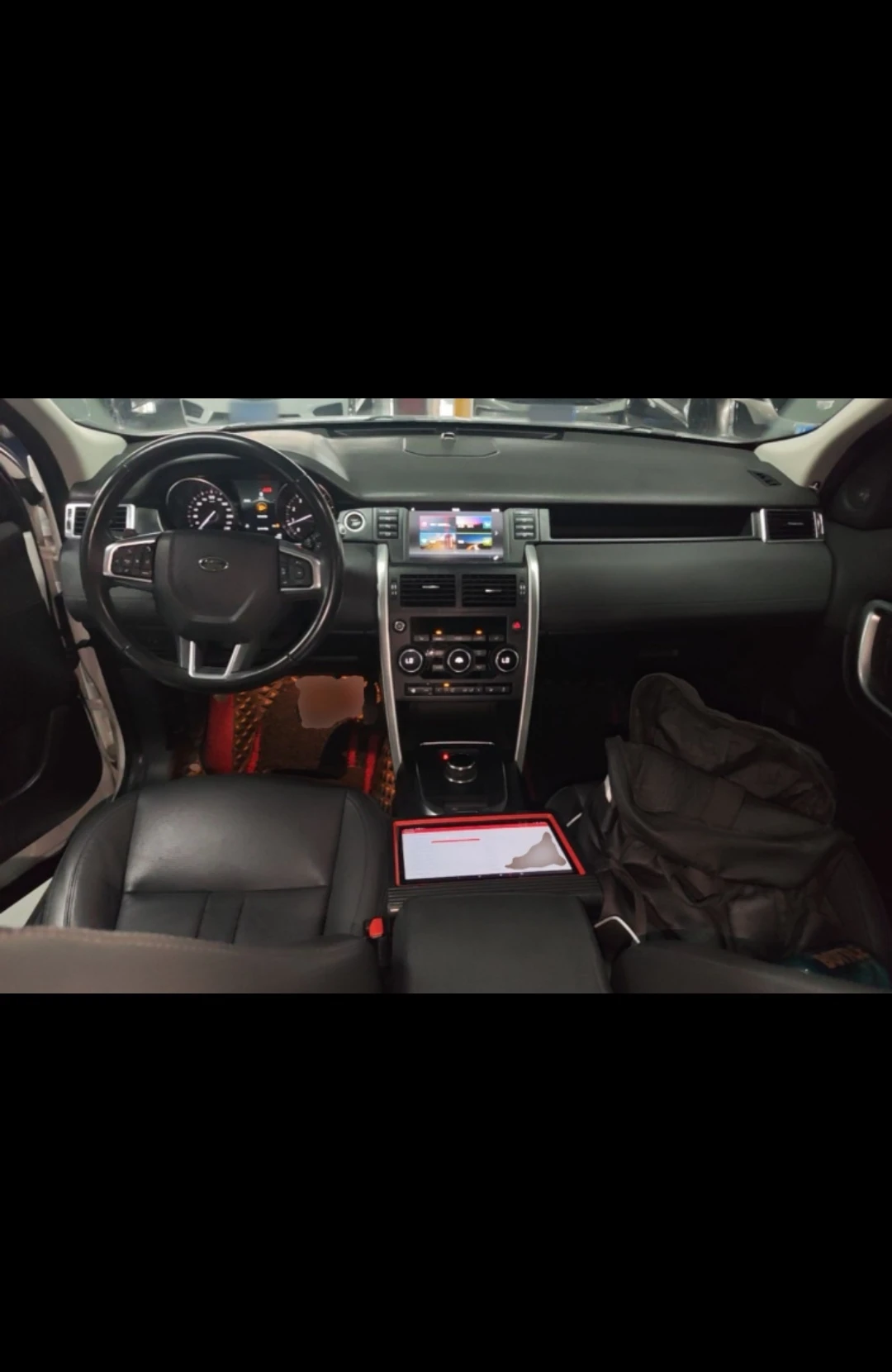 Land Rover Discovery Sport  - interior