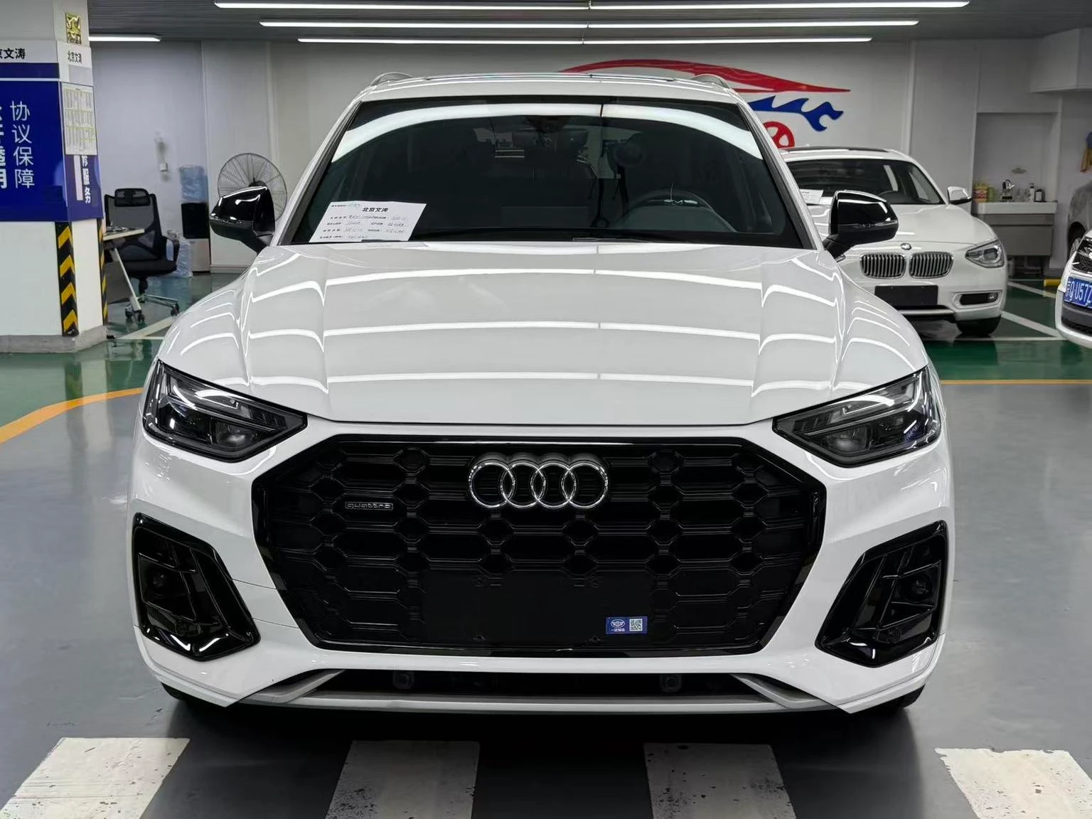 Audi Q5L 40 TFSI Sport Edition - exterior