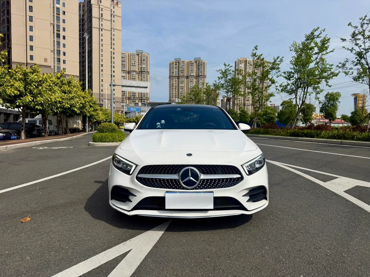 Mercedes-Benz A-class 200 L Sport Sedan - exterior