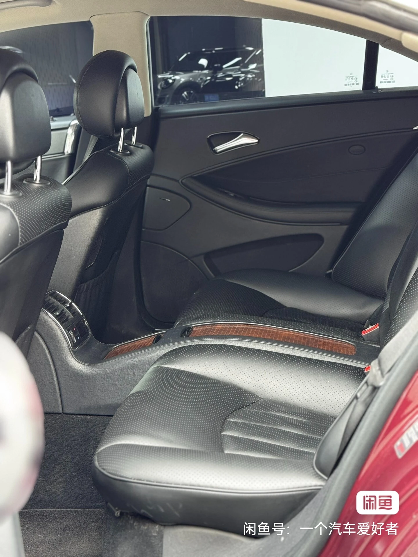 Mercedes-Benz GLS500 - interior