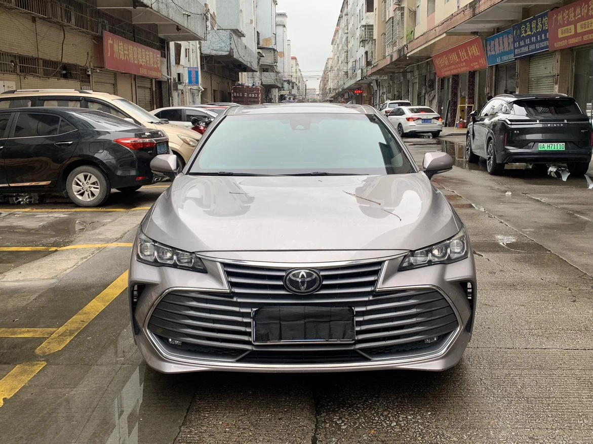 Toyota Avalon 2.5L (Luxury Trim) - exterior
