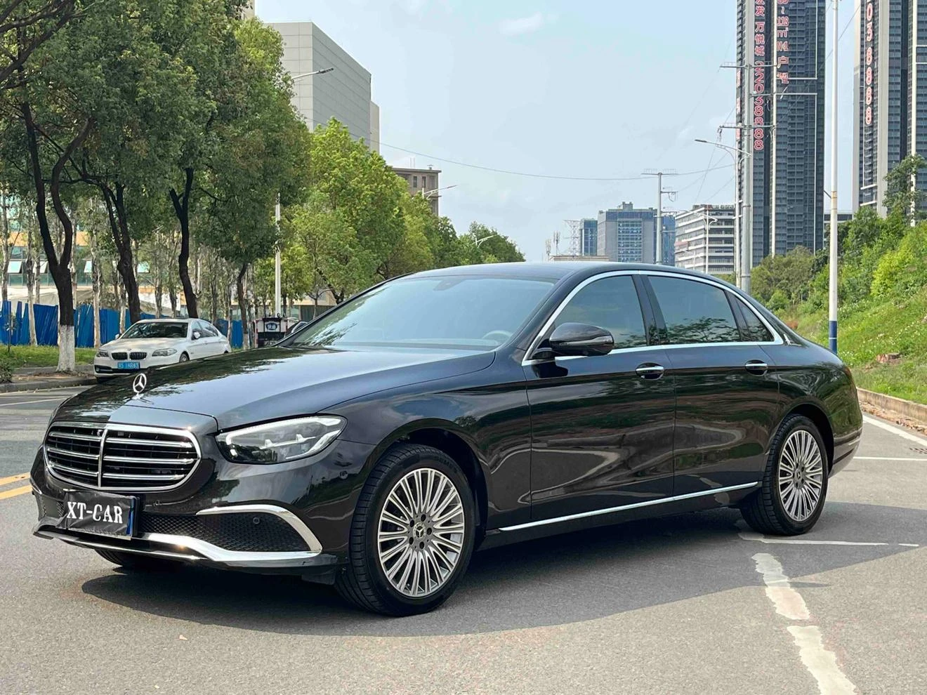 Mercedes-Benz E-Class E300L Luxury 