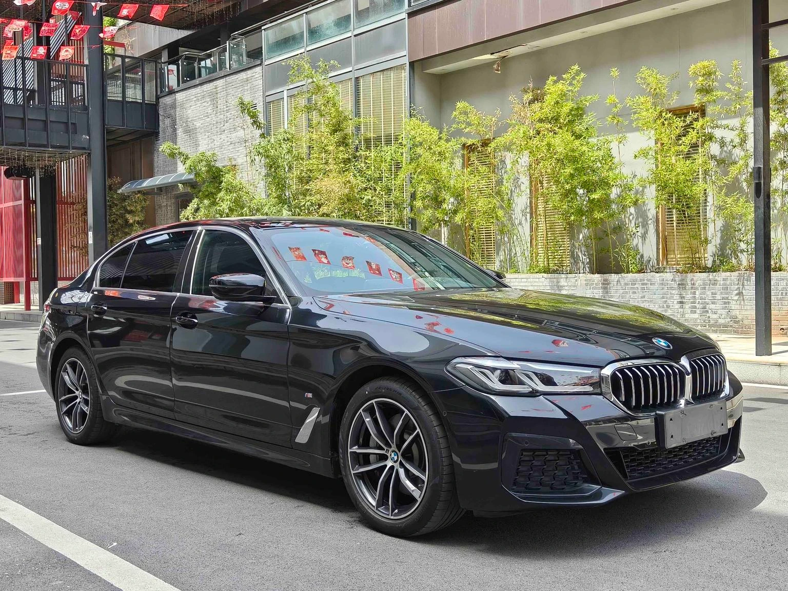 BMW 5 Series PHEV 535Le M Sport Package