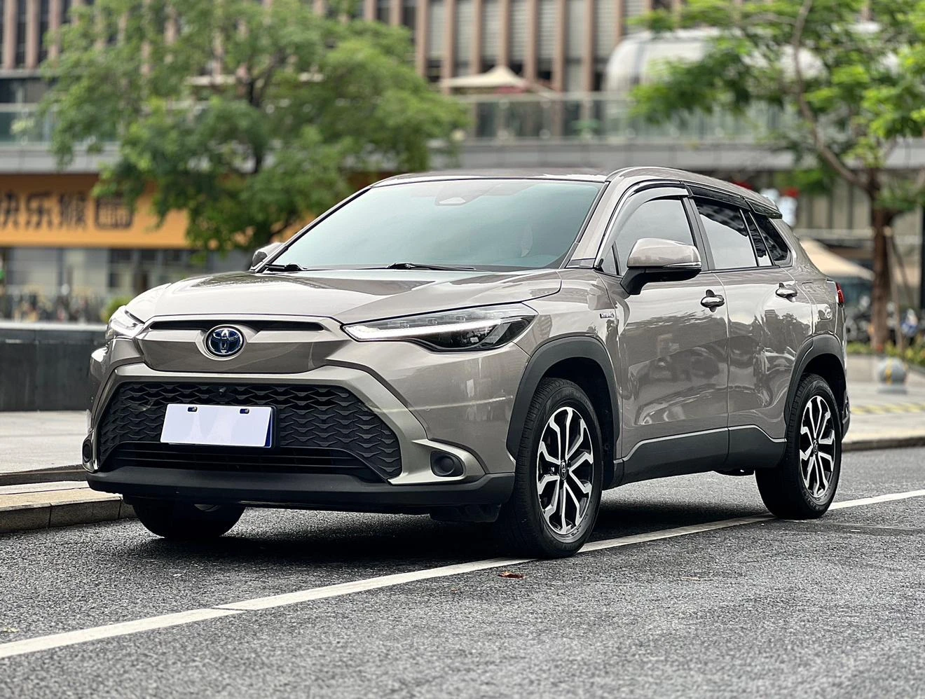 Toyota Frontlander 2.0L Intelligent Electric Hybrid Luxury Edition