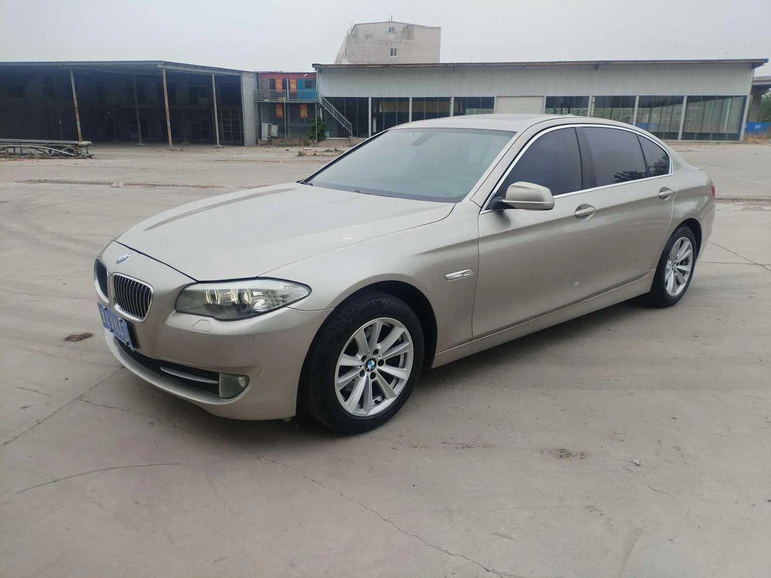 BMW 5 Series 525Li Leading Trim
