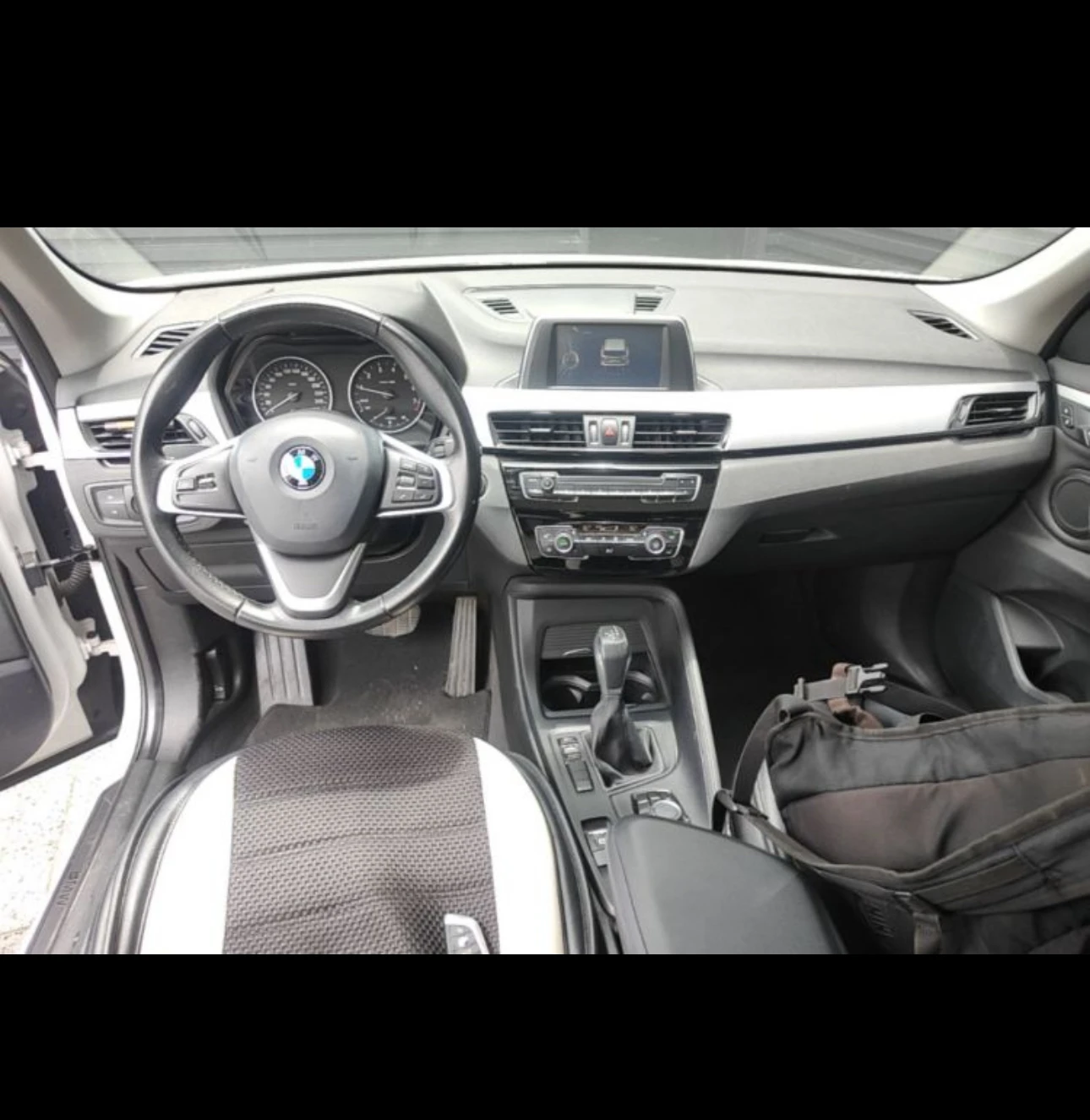 BMW X1 sDrive18Li - interior