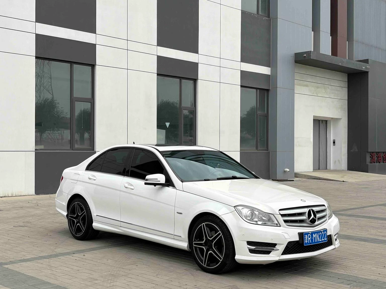 Mercedes-Benz C 260 CGI - exterior