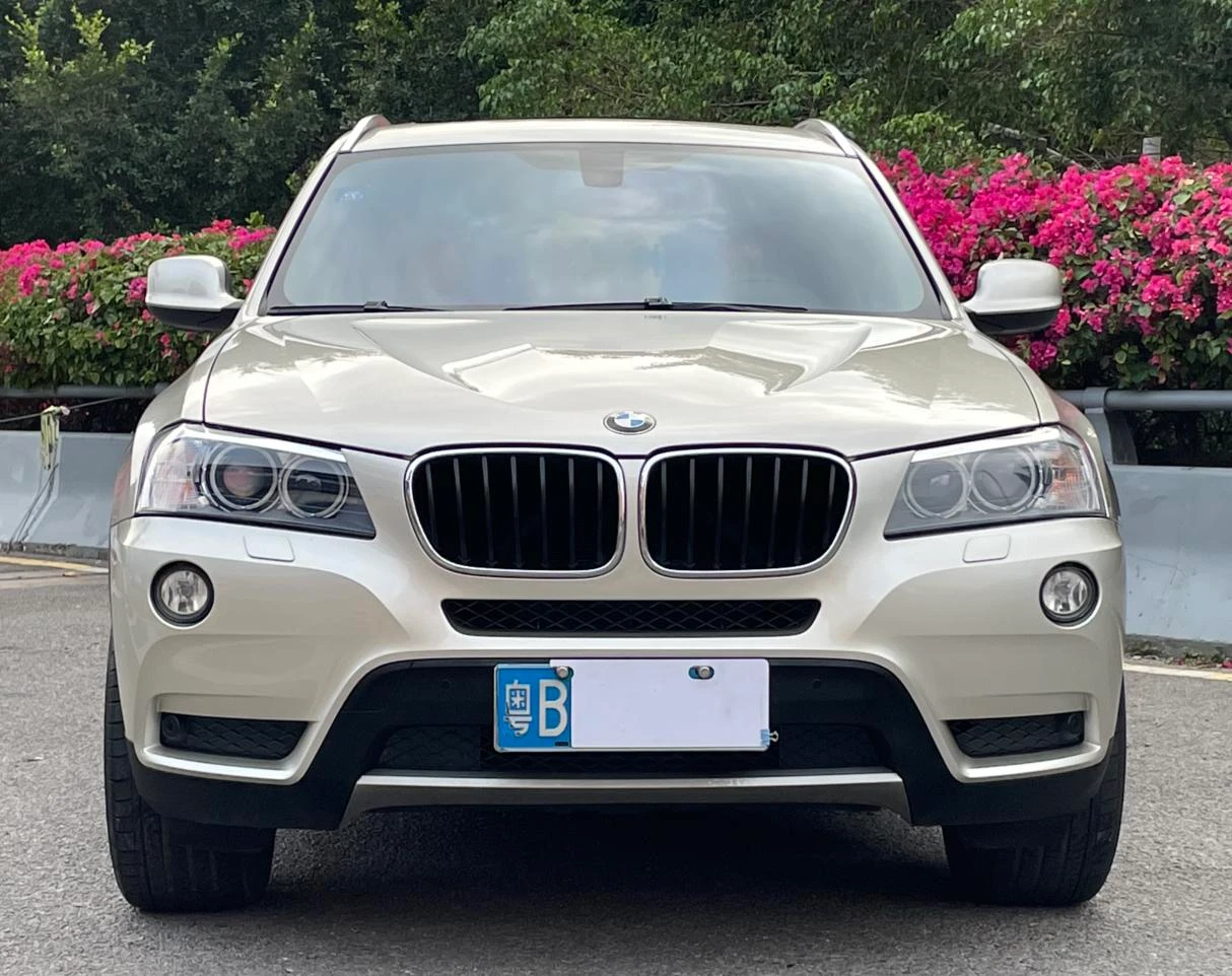 BMW X3 xDrive20i - exterior