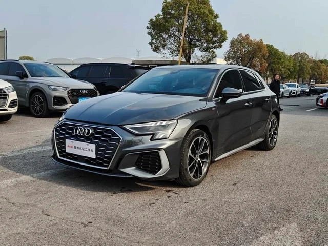 Audi A3 35 TFSI Progressive Fashion Trim