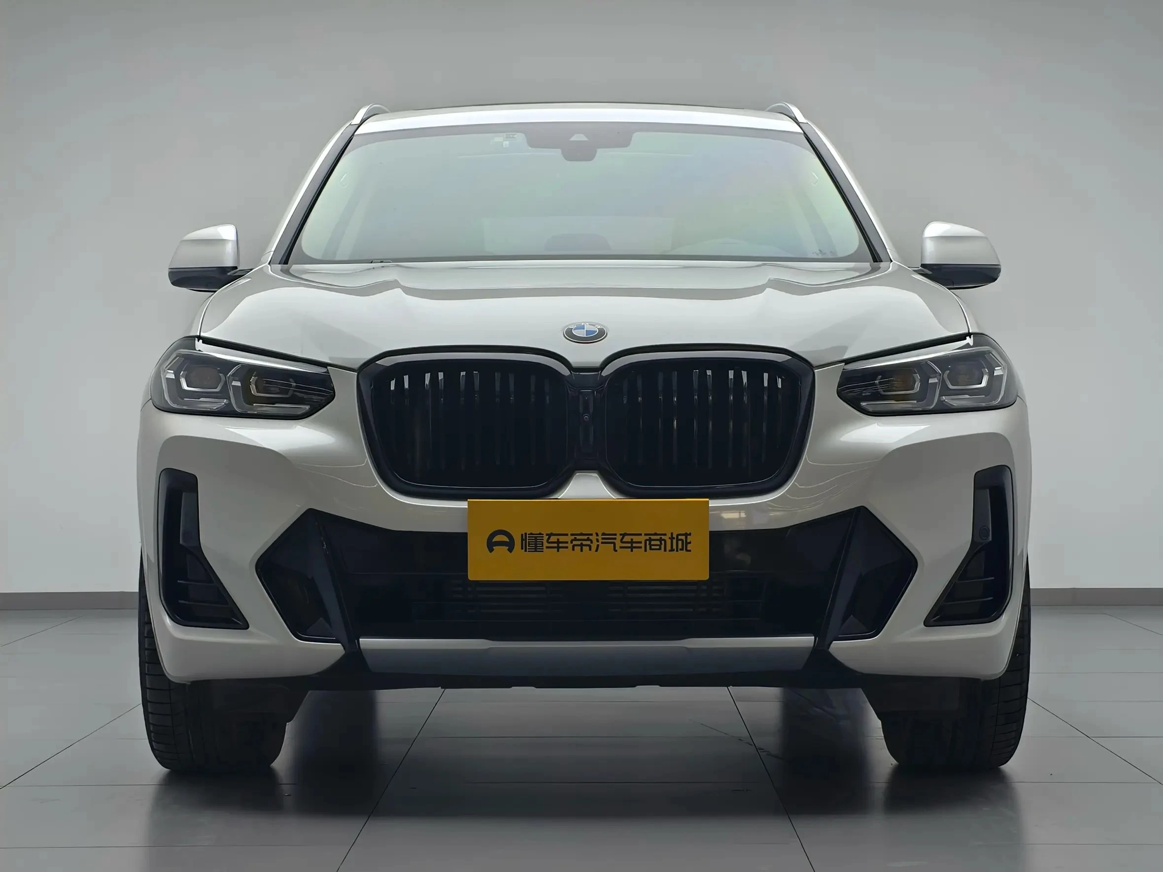 BMW X3 25i M Sport - exterior