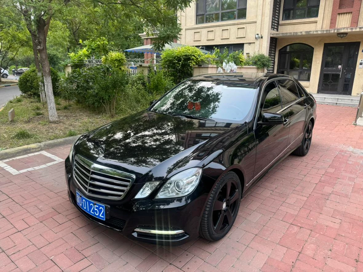 Mercedes-Benz E300 L