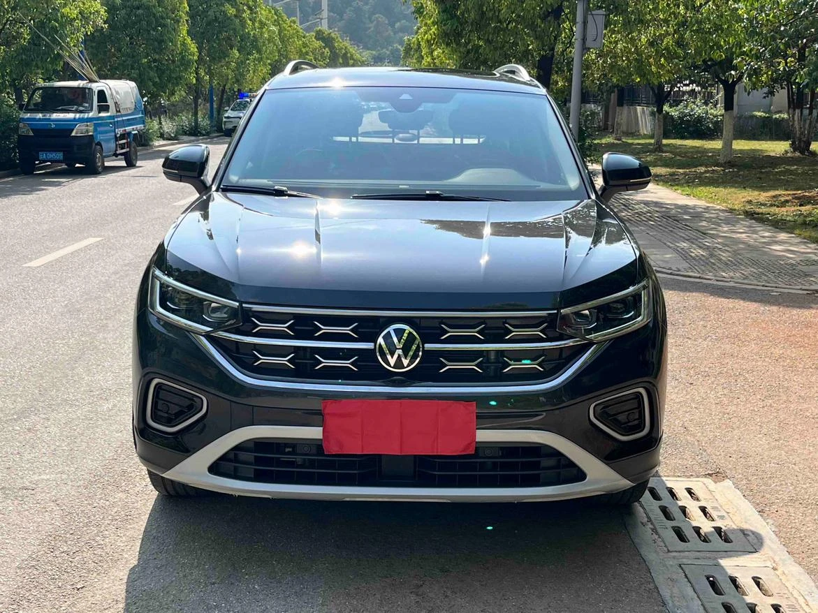Volkswagen Tayron 330TSI 2WD Luxury Plus Advanced - exterior