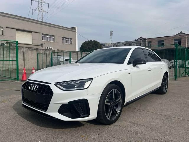 Audi A4L 40 TFSI Luxury Dynamic