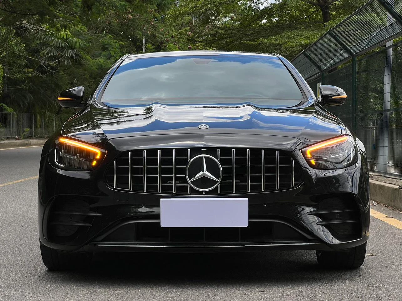 Mercedes-Benz E-Class E260 Stylish Sport Edition