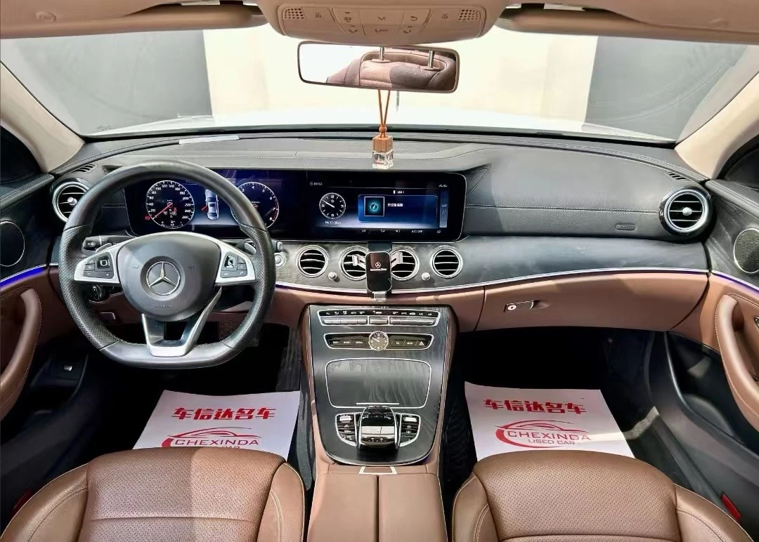 Mercedes-Benz E300L - interior