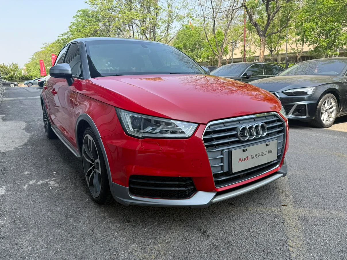 Audi A130 TFSI Sportback Design Fashion Edition - interior
