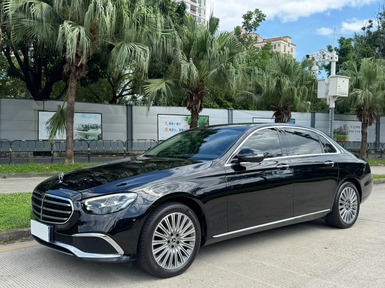 Mercedes-Benz E-Class E 300 L Luxury Edition Sedan