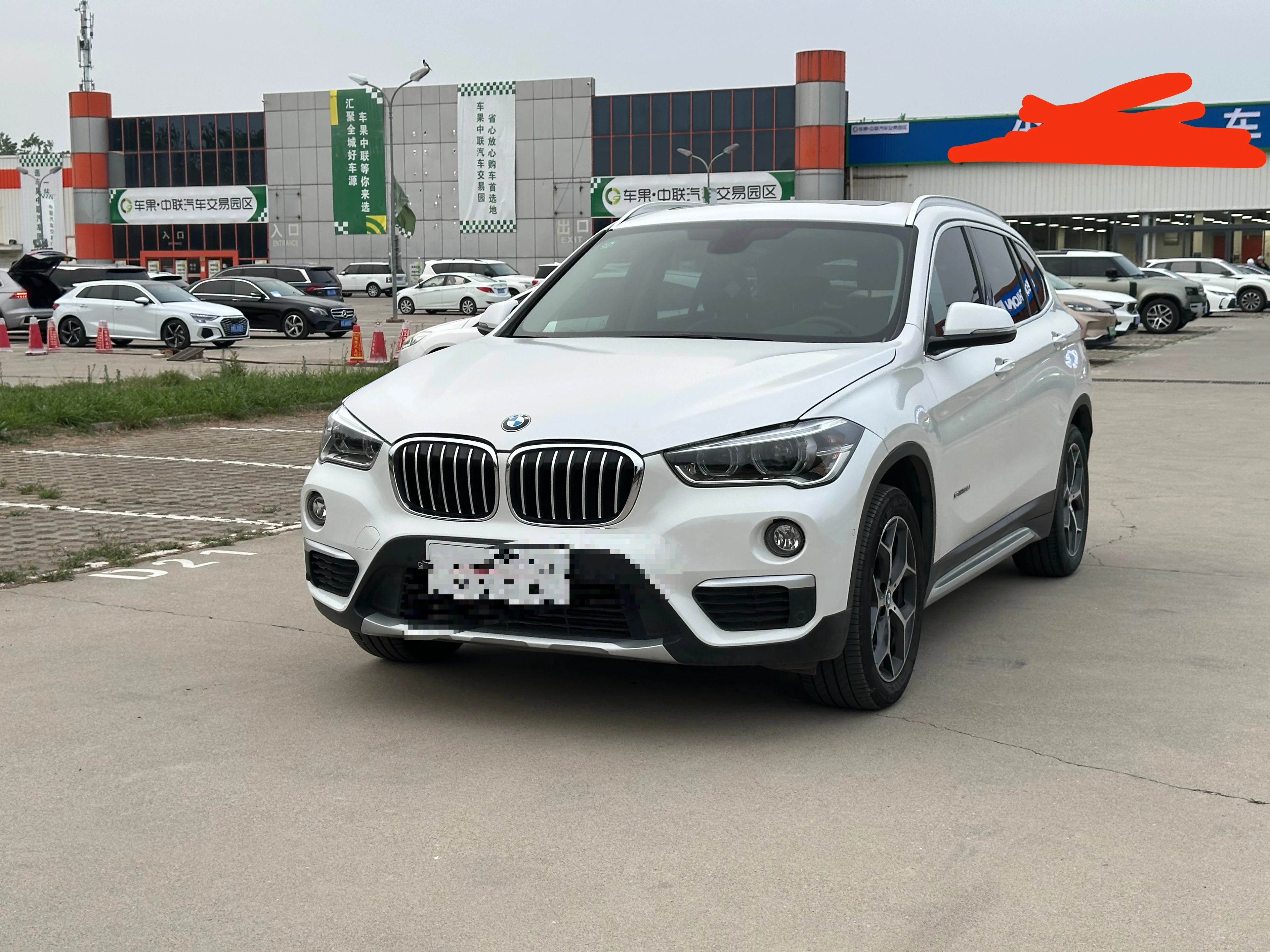 BMW  X1  18Li 