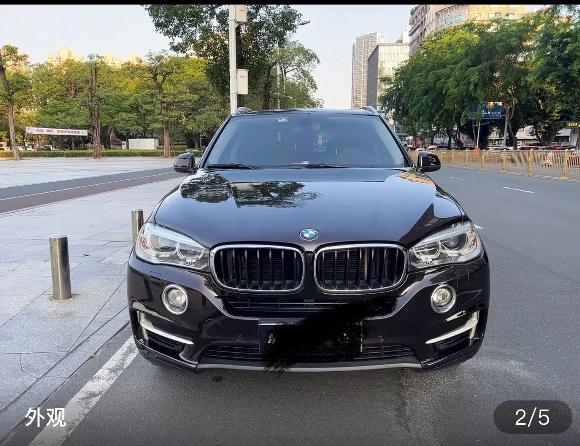 BMW X5 xDrive28i - exterior