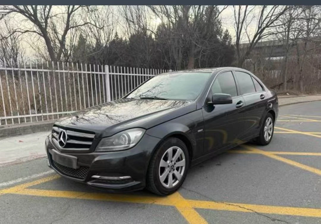 Mercedes-Benz C180