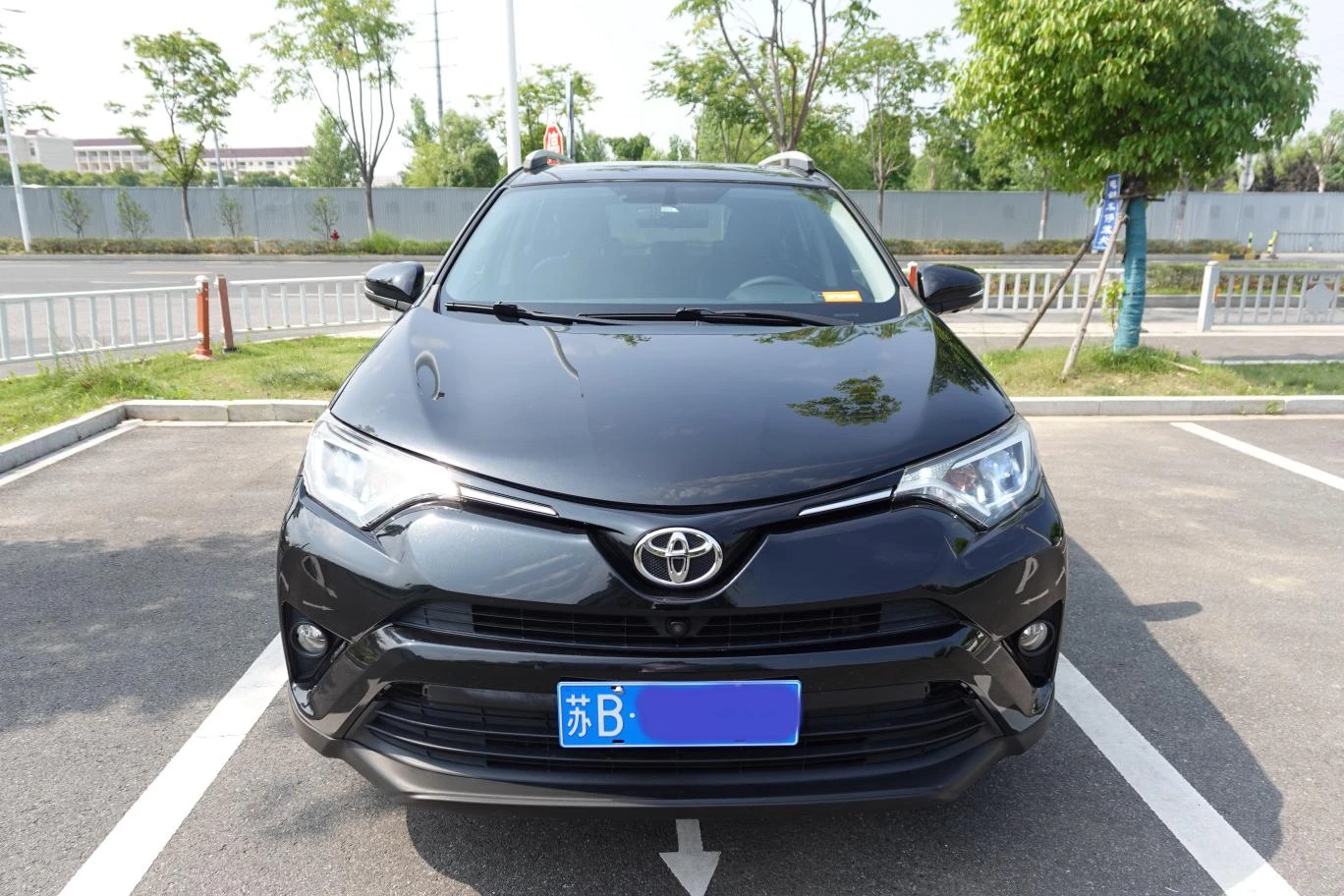 Toyota RAV4 CVT 2WD - exterior