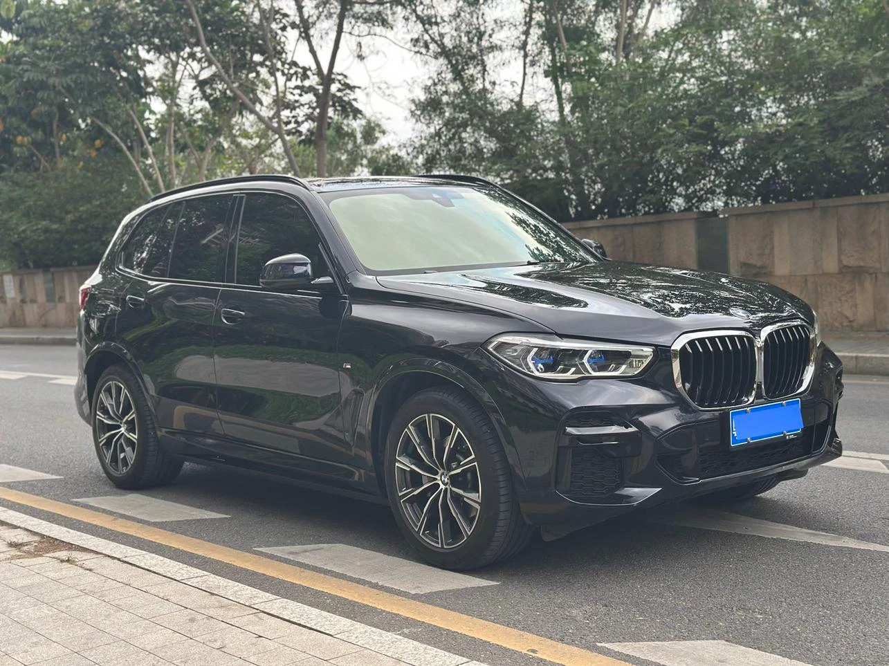 BMW X5 xDrive30i Facelift M Sport Package - exterior