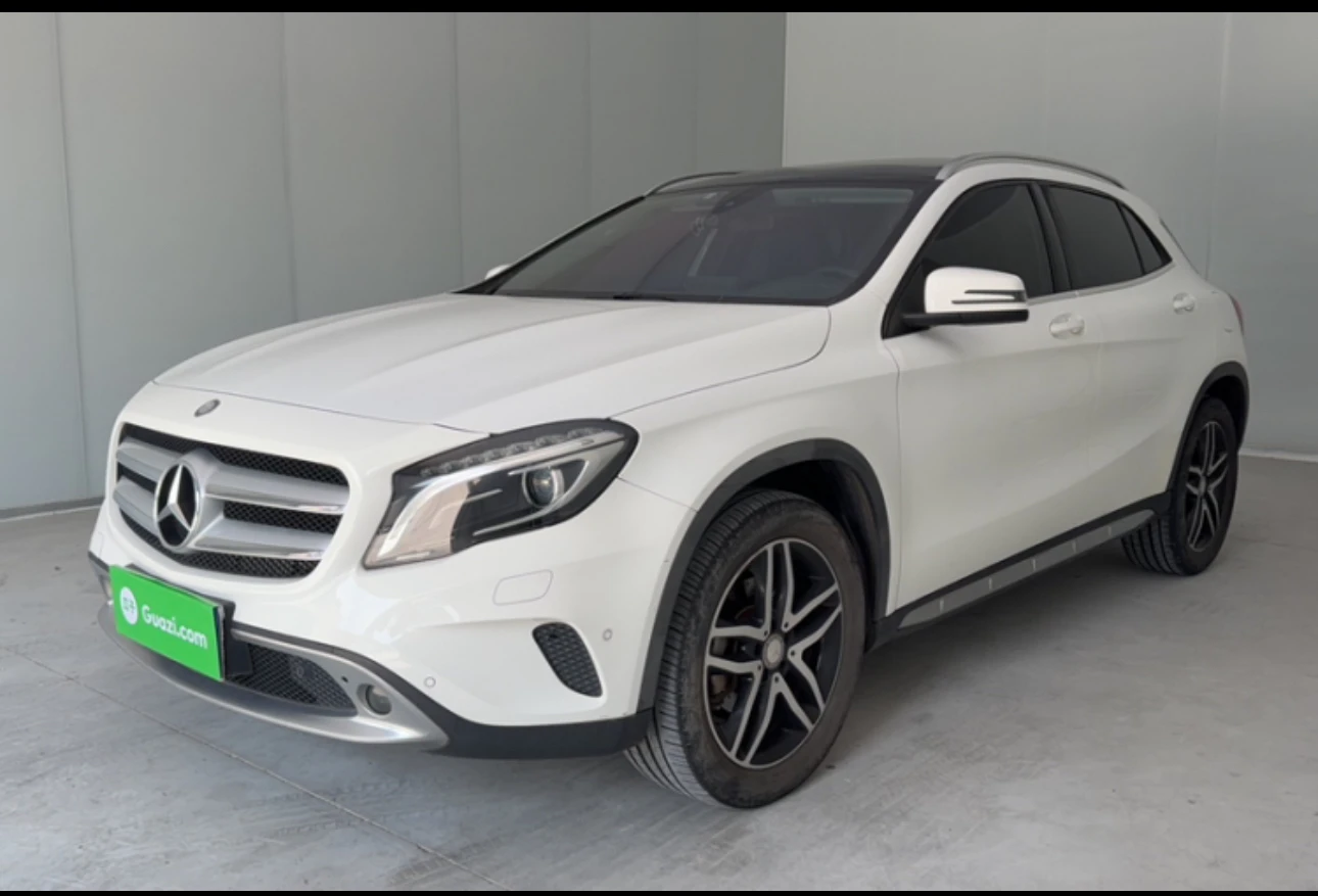 Mercedes-Benz GLA200 