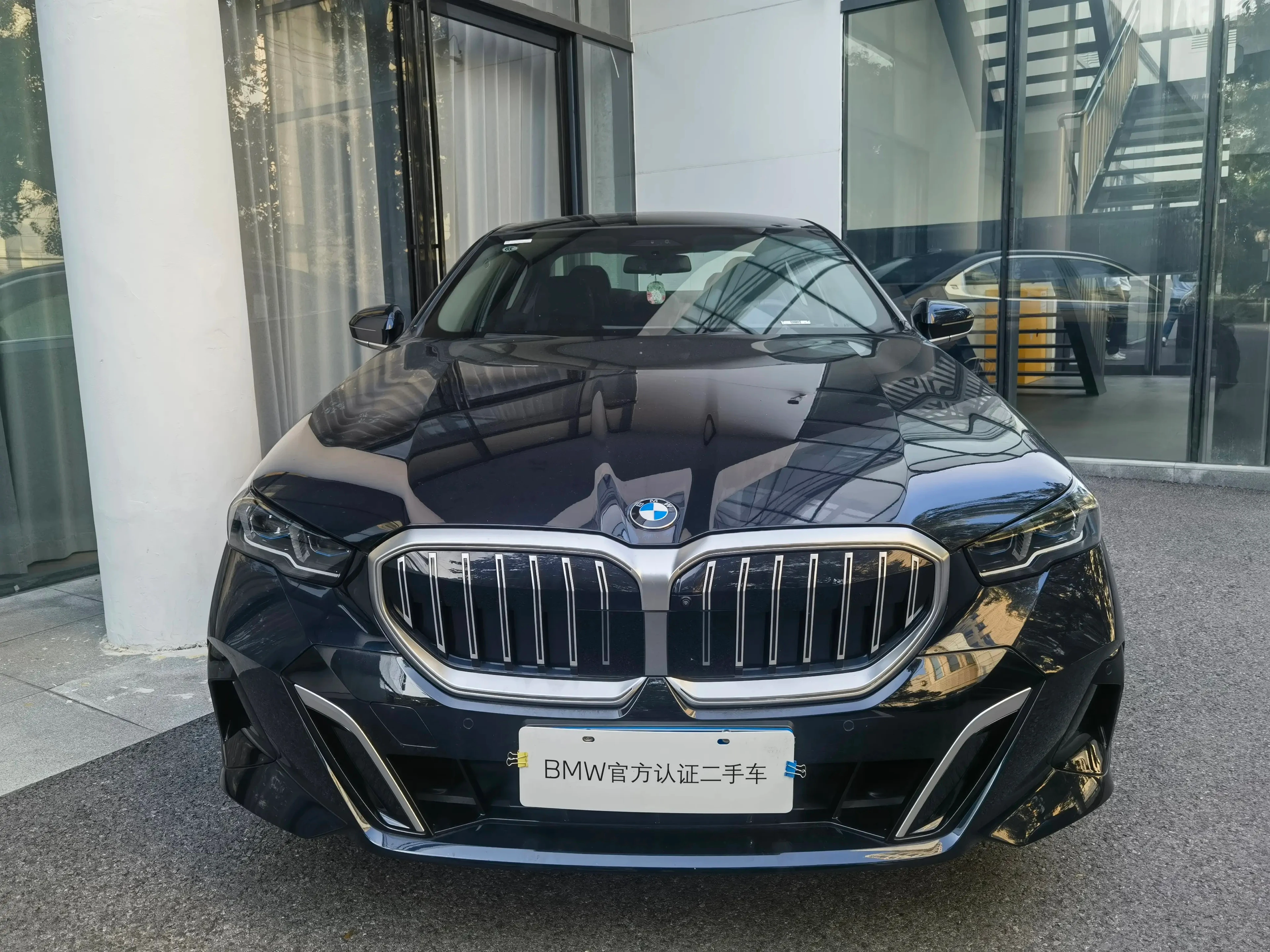 BMW 5 Series 530Li Luxury - exterior