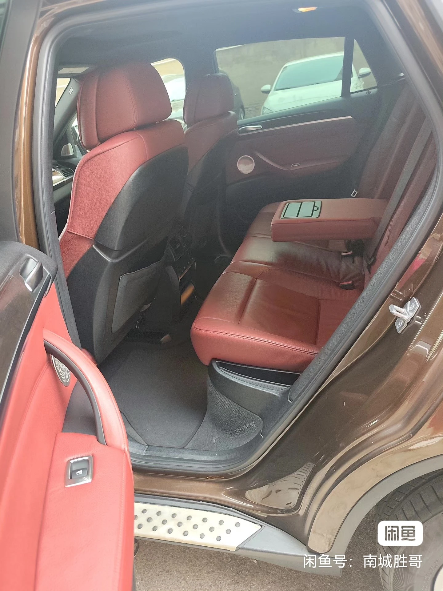BMW X6 xDrive 35i - interior