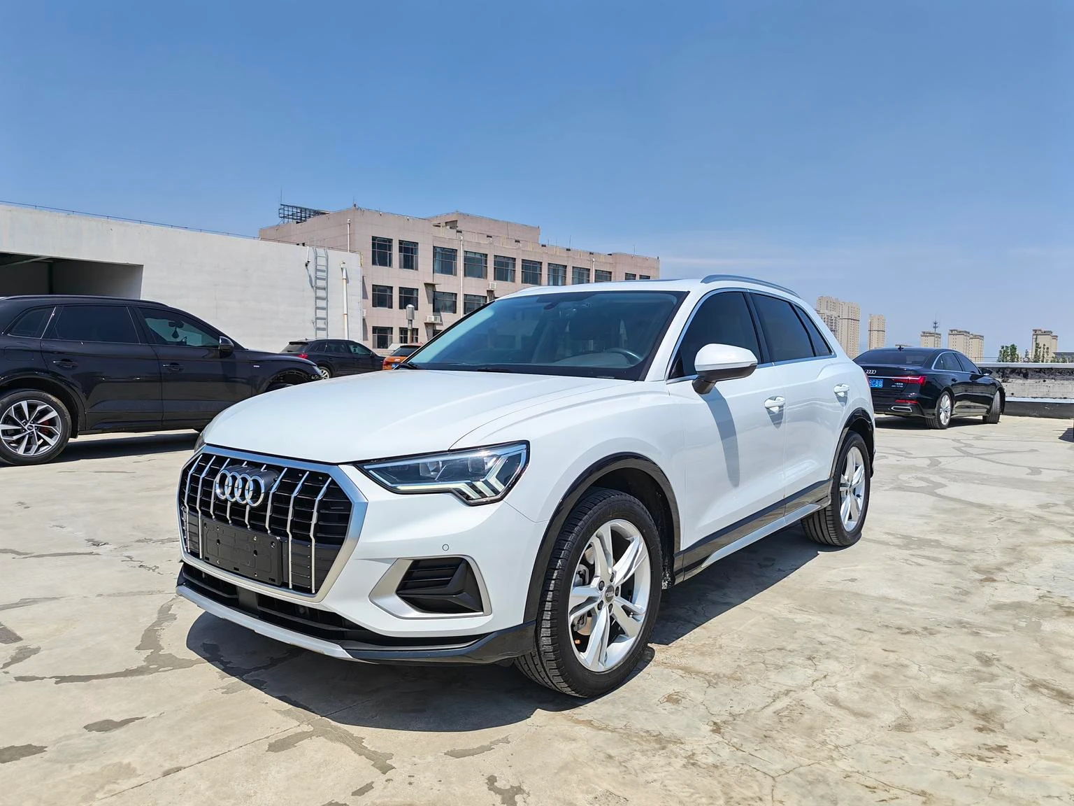 Audi Q3 40 TFSI Fashion - exterior