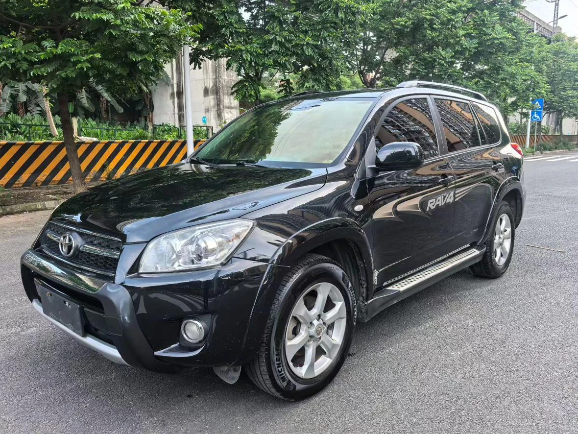  Toyota RAV4 
