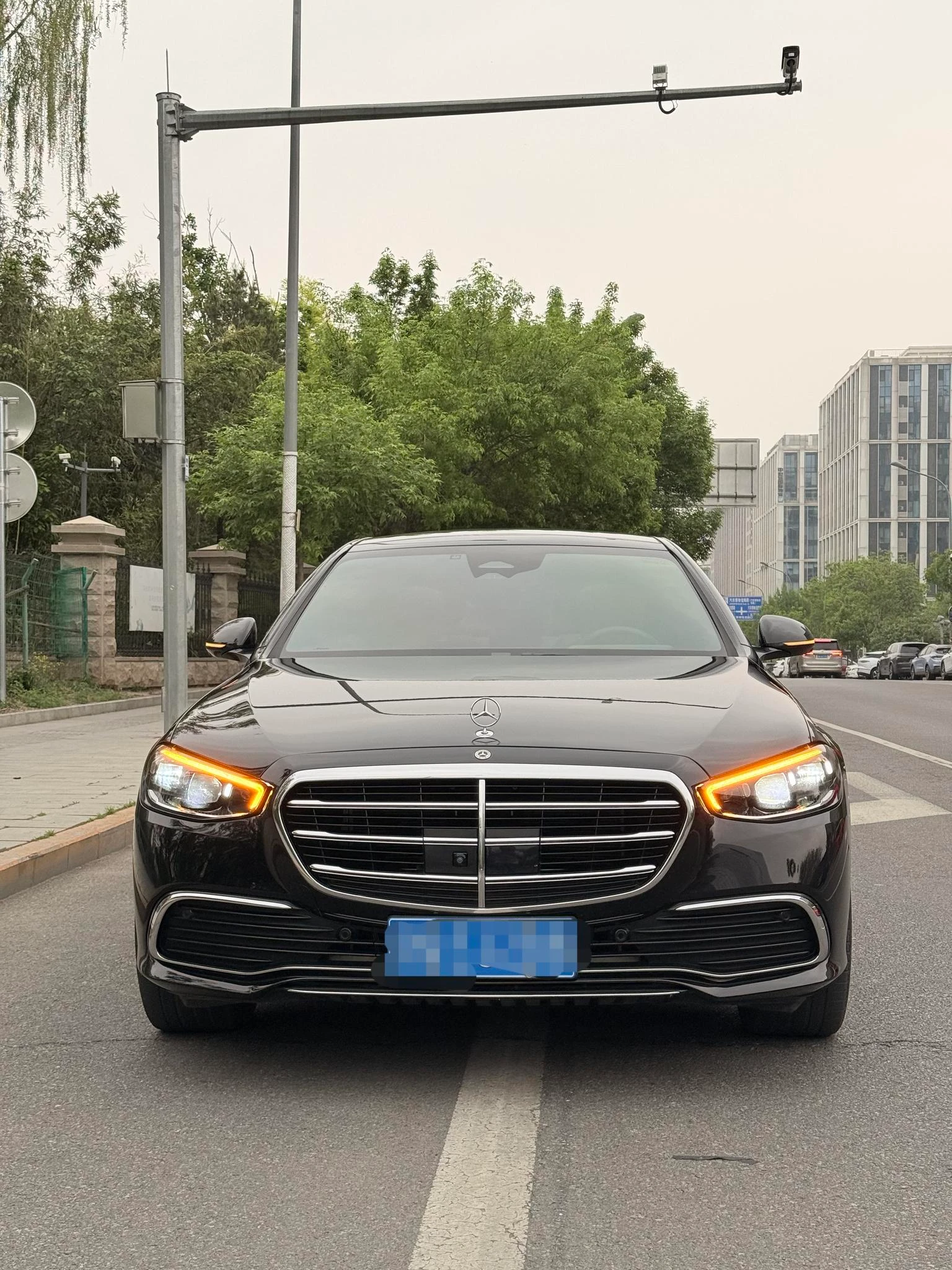 Mercedes-Benz S-Class S400L Business Edition
