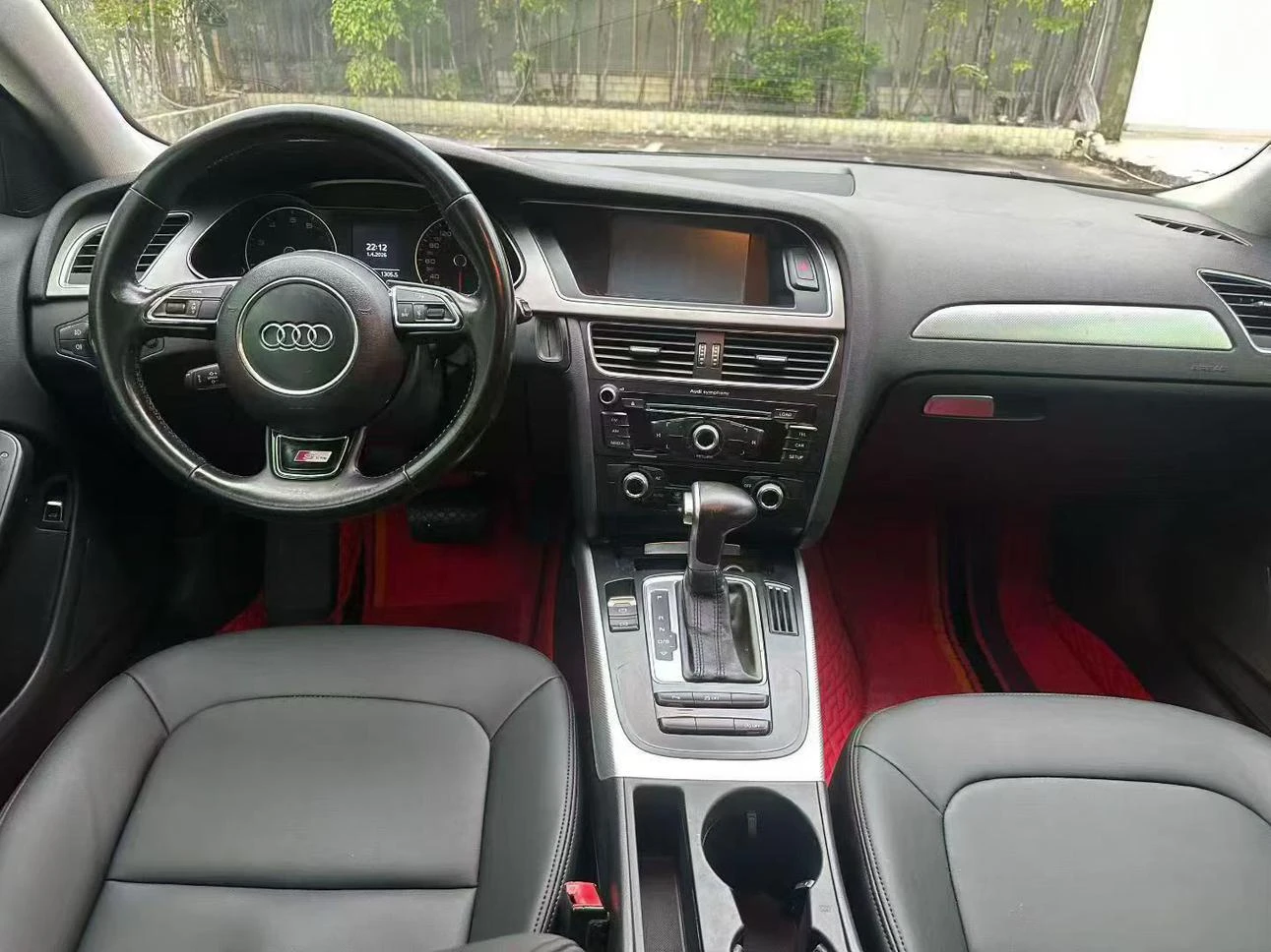 Audi A4L  35 TFSI  - interior