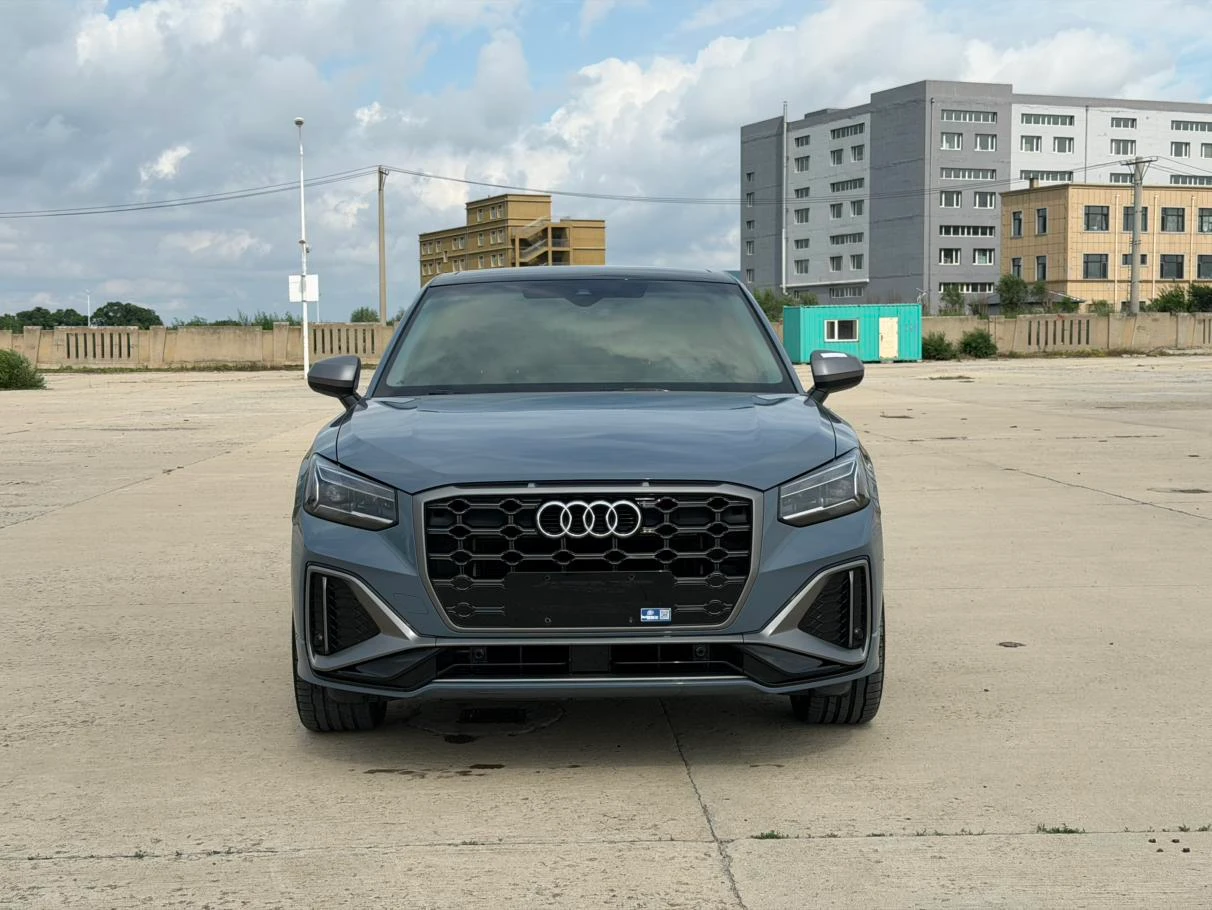 Audi Q2L 35 TFSI Fashion Elegance - exterior