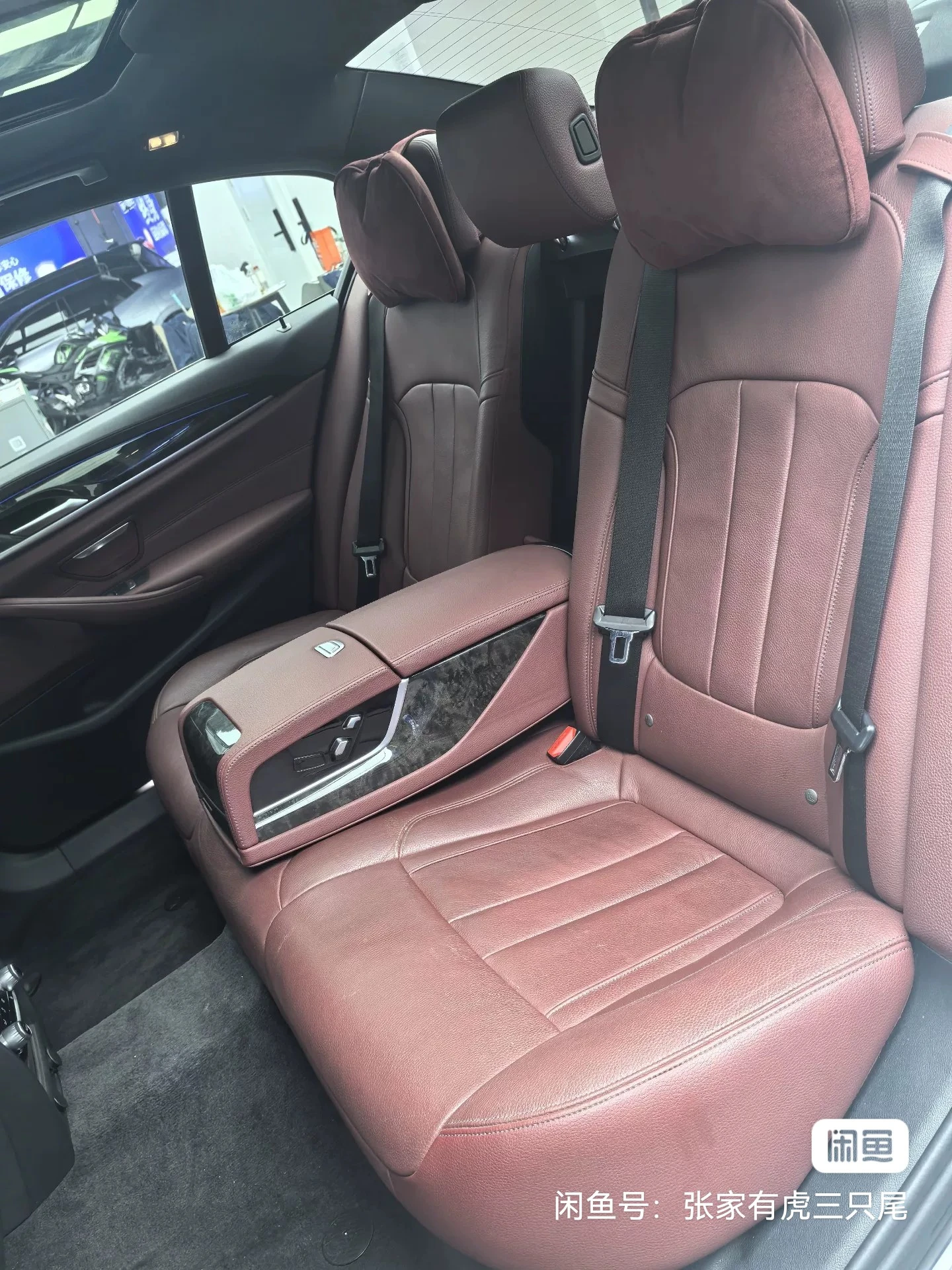 BMW 530Li - interior