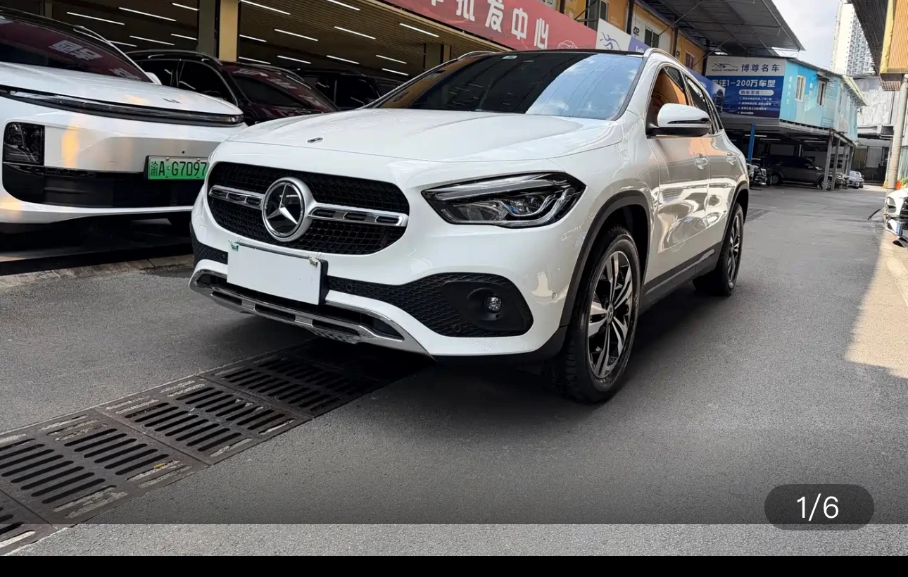 Mercedes-Benz GLA-class 220