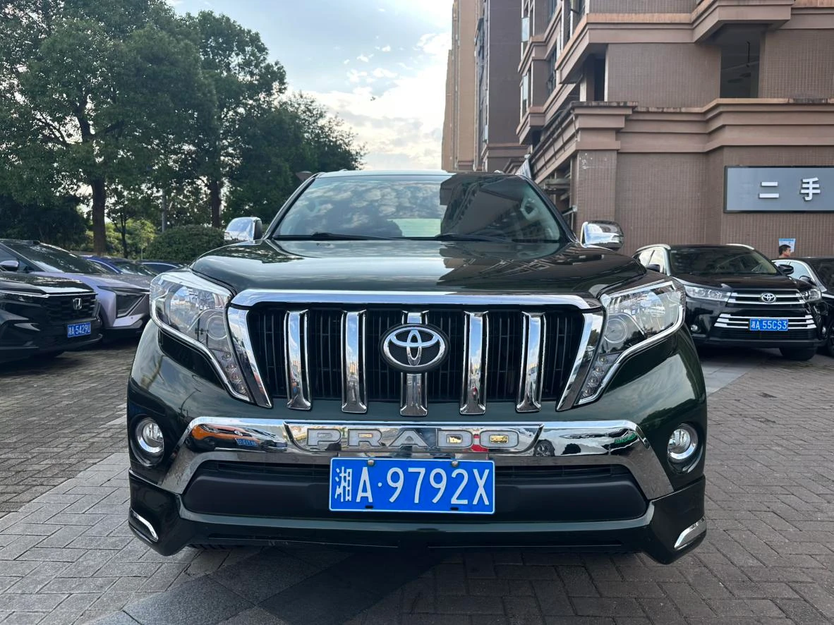 Toyota Prado 2.7L - exterior