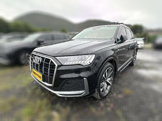 Audi Q7 45 TFSI Sport Trim