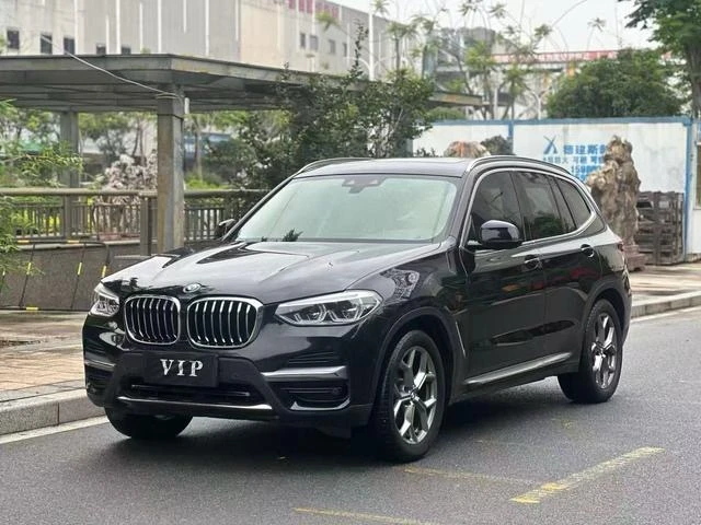 BMW X3 28i Luxury