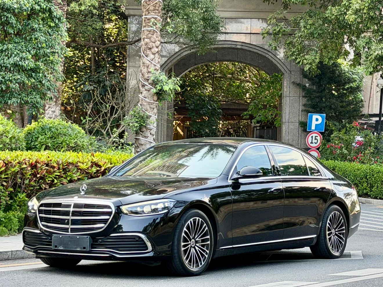 Mercedes-Benz S-Class PHEV S 450 e - exterior