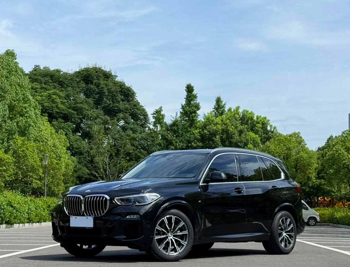 BMW X5  xDrive40i M Sport Package