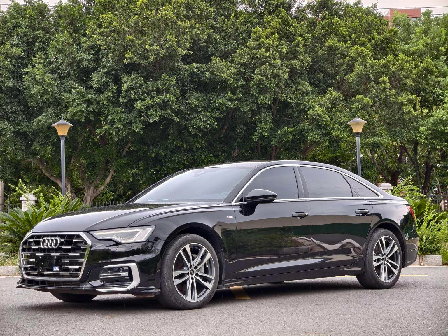 Audi A6L 40 TFSI