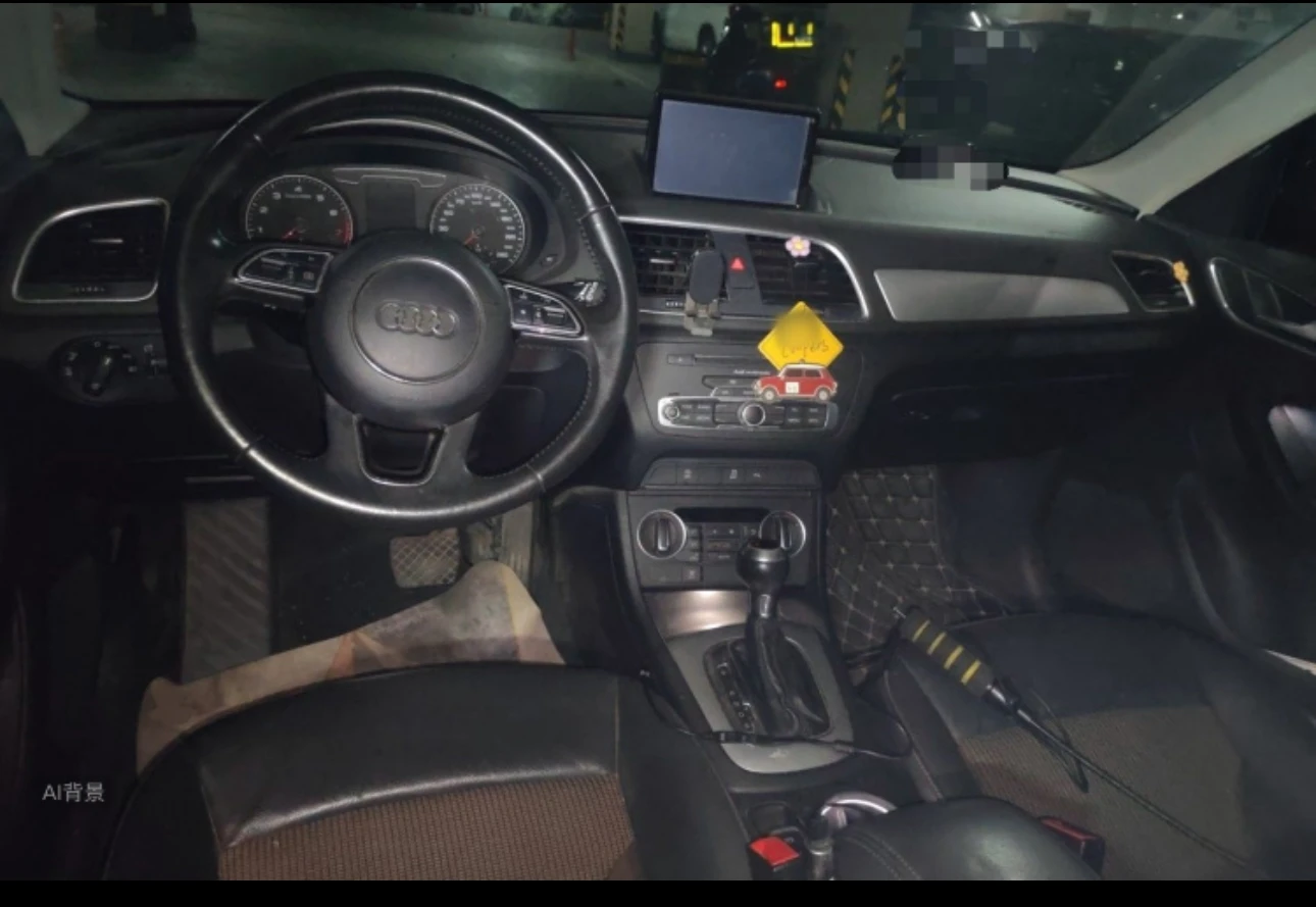 Audi Q3 30TFSI  - interior