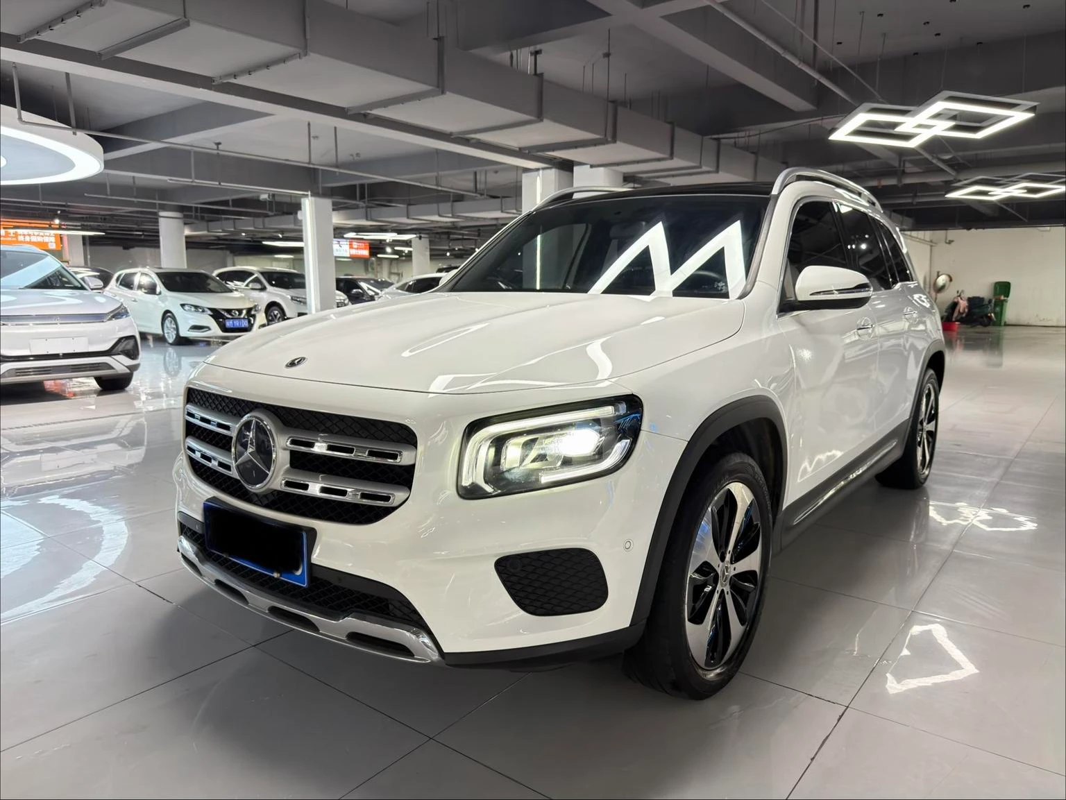 Mercedes-Benz GLB-class 200 Fashion - exterior